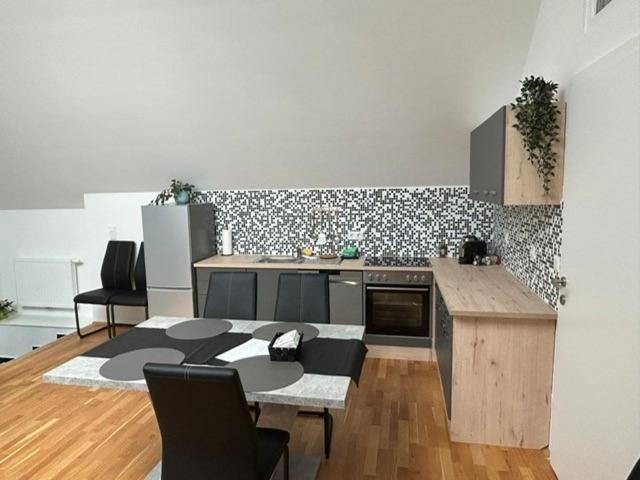 Paky Appartements 00323 Bruck an der Leitha Esterno foto